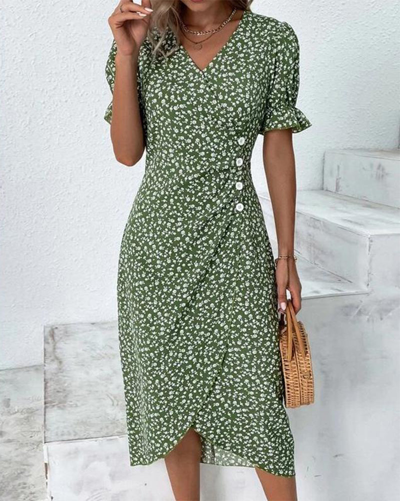 Femke | Kjole med blomstret print og korte ærmer
