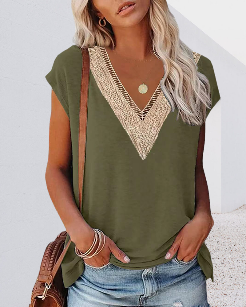 Ilse | V-hals T-shirt med blonder
