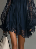 Naomi • Minikjole med off-shoulder-halsudskæring