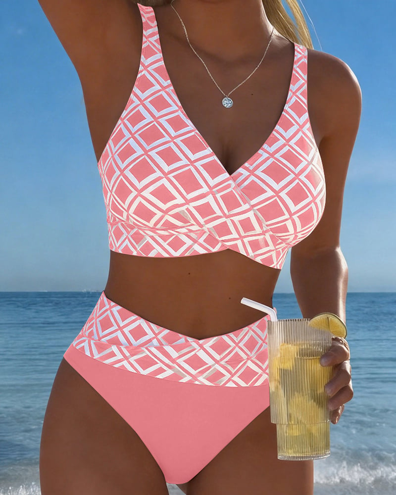 Todelt Bikini Med Bh-Skåret Top Og Diamantmønster