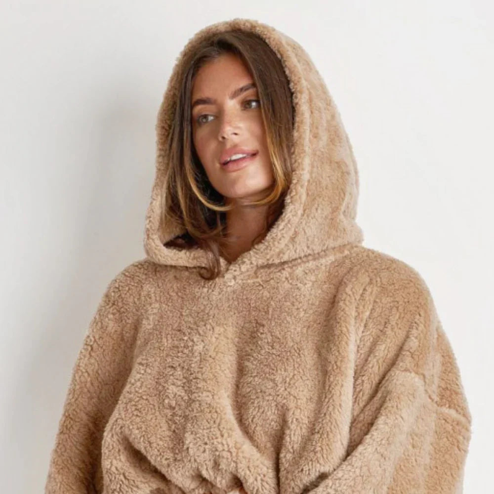 FLUFFY OVERSIZED HOODIE