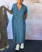 Fleur | V-hals kjole med leopardprint
