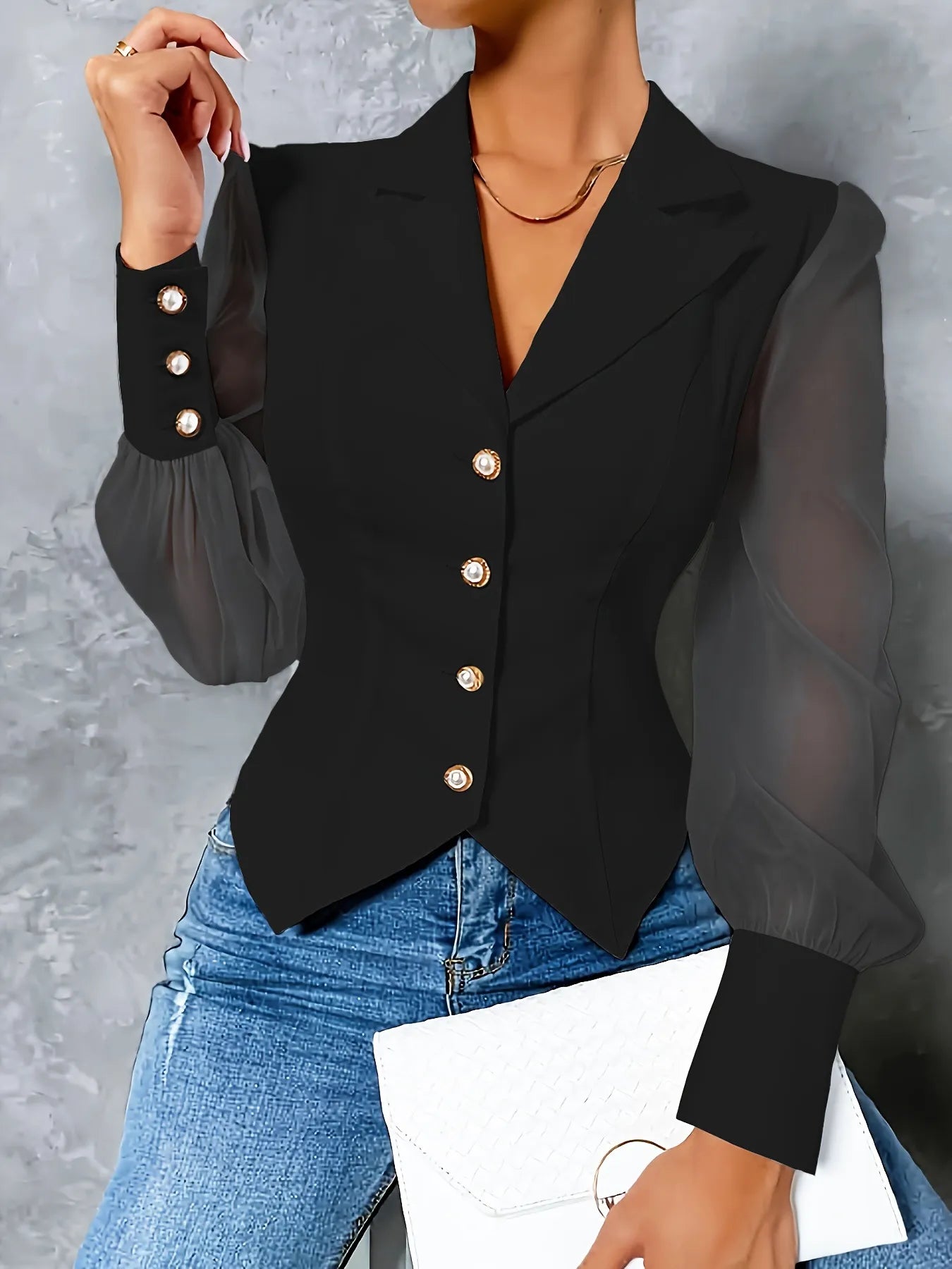 Yurelle™ – Elegant bluse med spids krave
