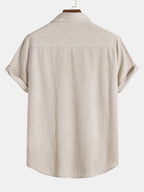 Kortærmet fløjlsbluse og shorts