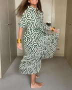 Nina | Kjole med Prikker og Geometrisk Print