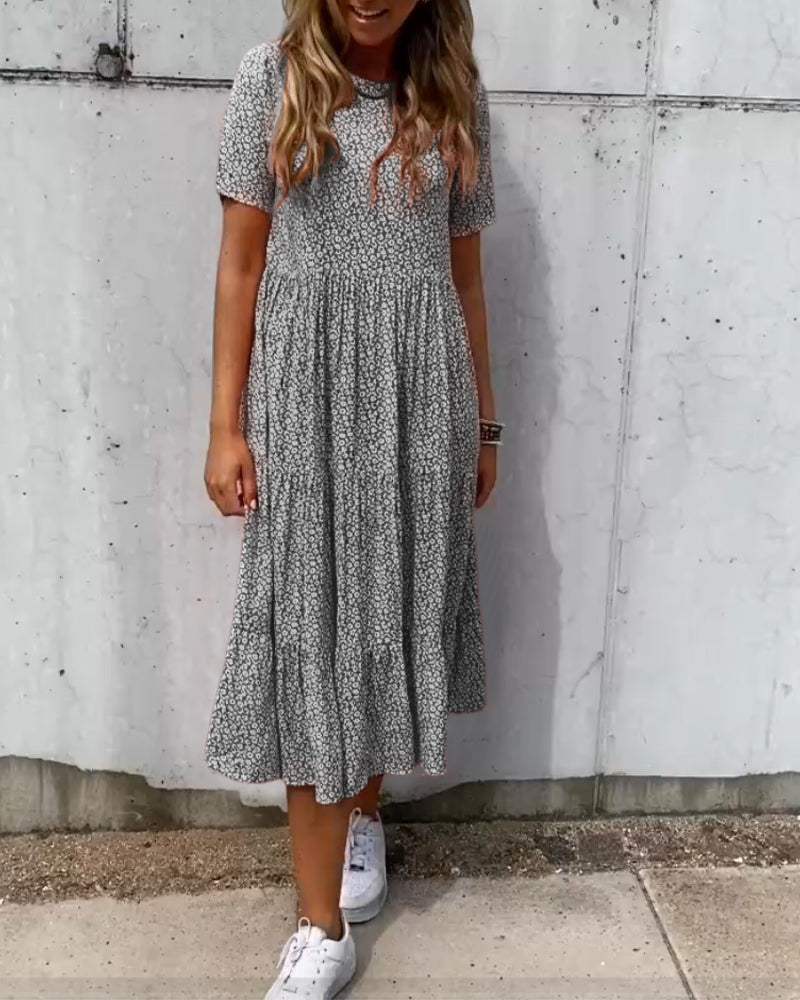 Anna | Kortærmet kjole med blomsterprint