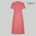 Rosella - Elegant og flatterende kjole