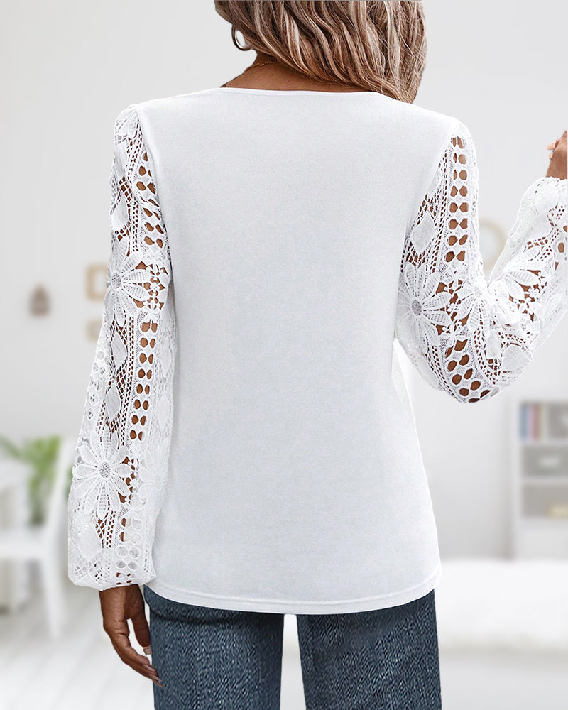 Femke | Afslappet bluse med blonde