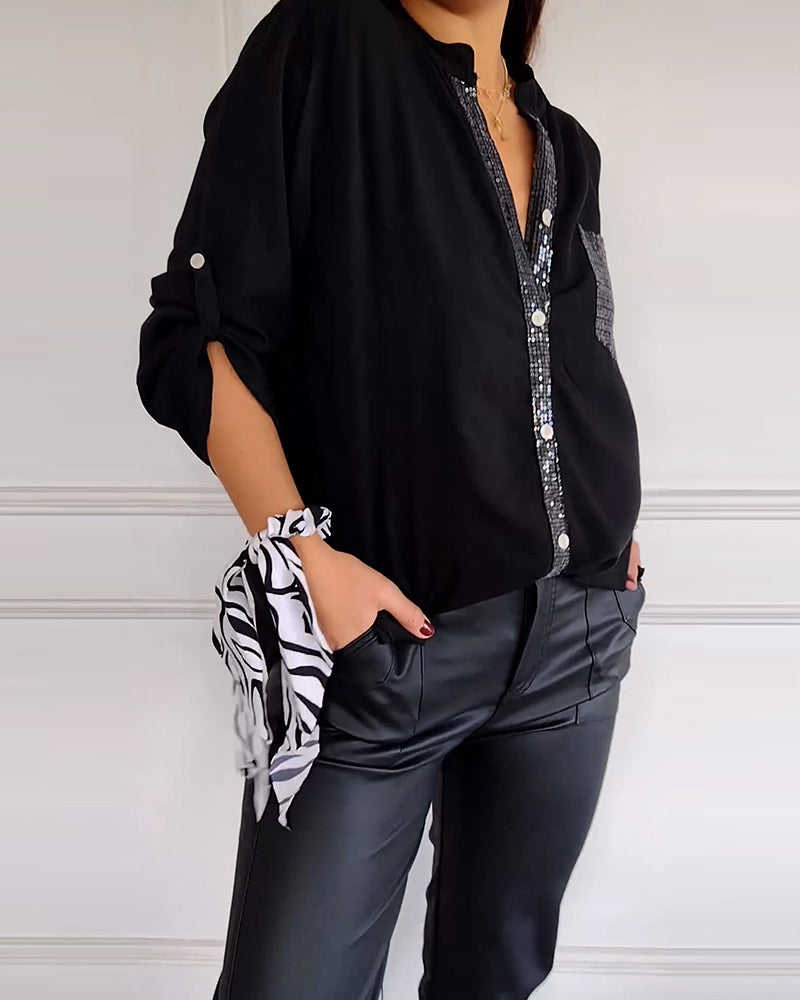 Nina | Casual top med pailletindsats og knapper