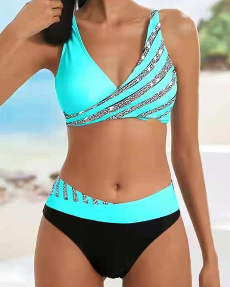 Mona - Trykt bikini i varme nuancer