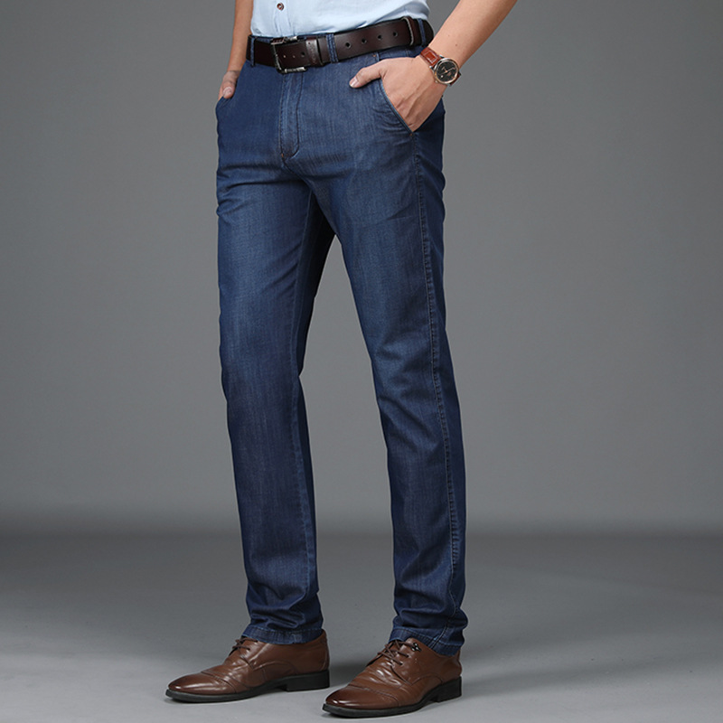 Jeans Van Rekbart Denim Med Klassisk Pasform Til Mænd