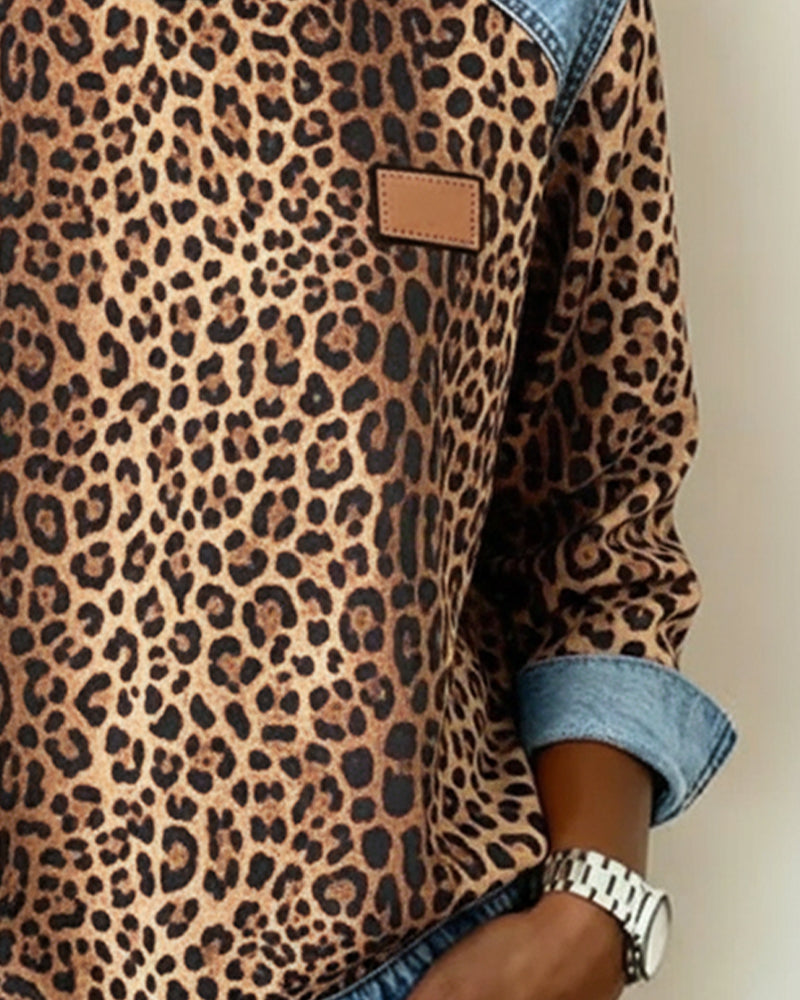 Ilse | Leopardprintet sweater med denim-patchwork
