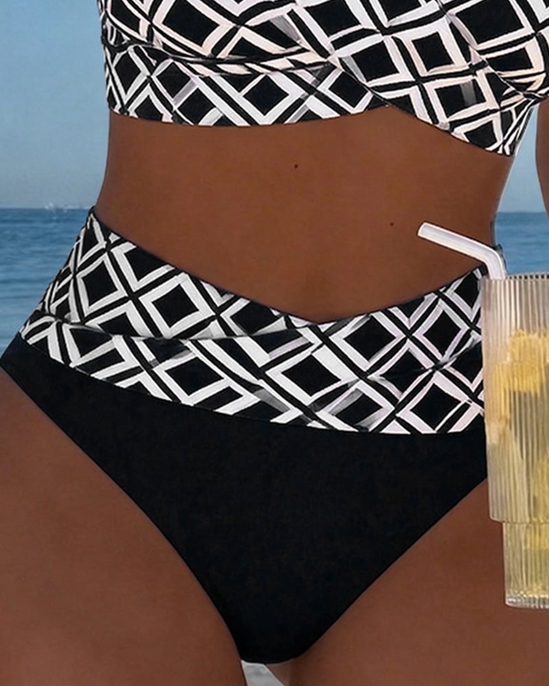 Todelt Bikini Med Bh-Skåret Top Og Diamantmønster