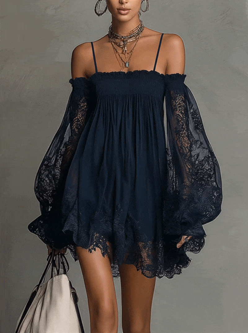 Naomi • Minikjole med off-shoulder-halsudskæring