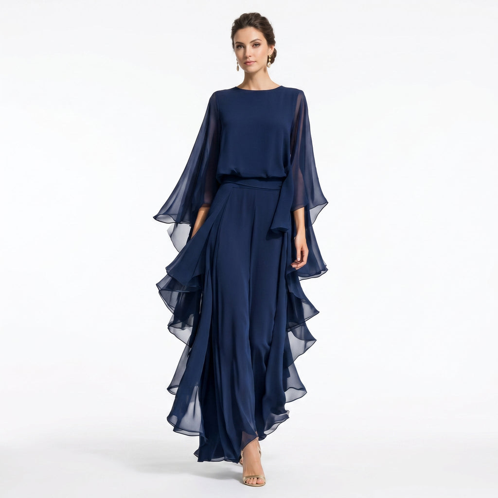 Inês - Festkostume med elegant kappe