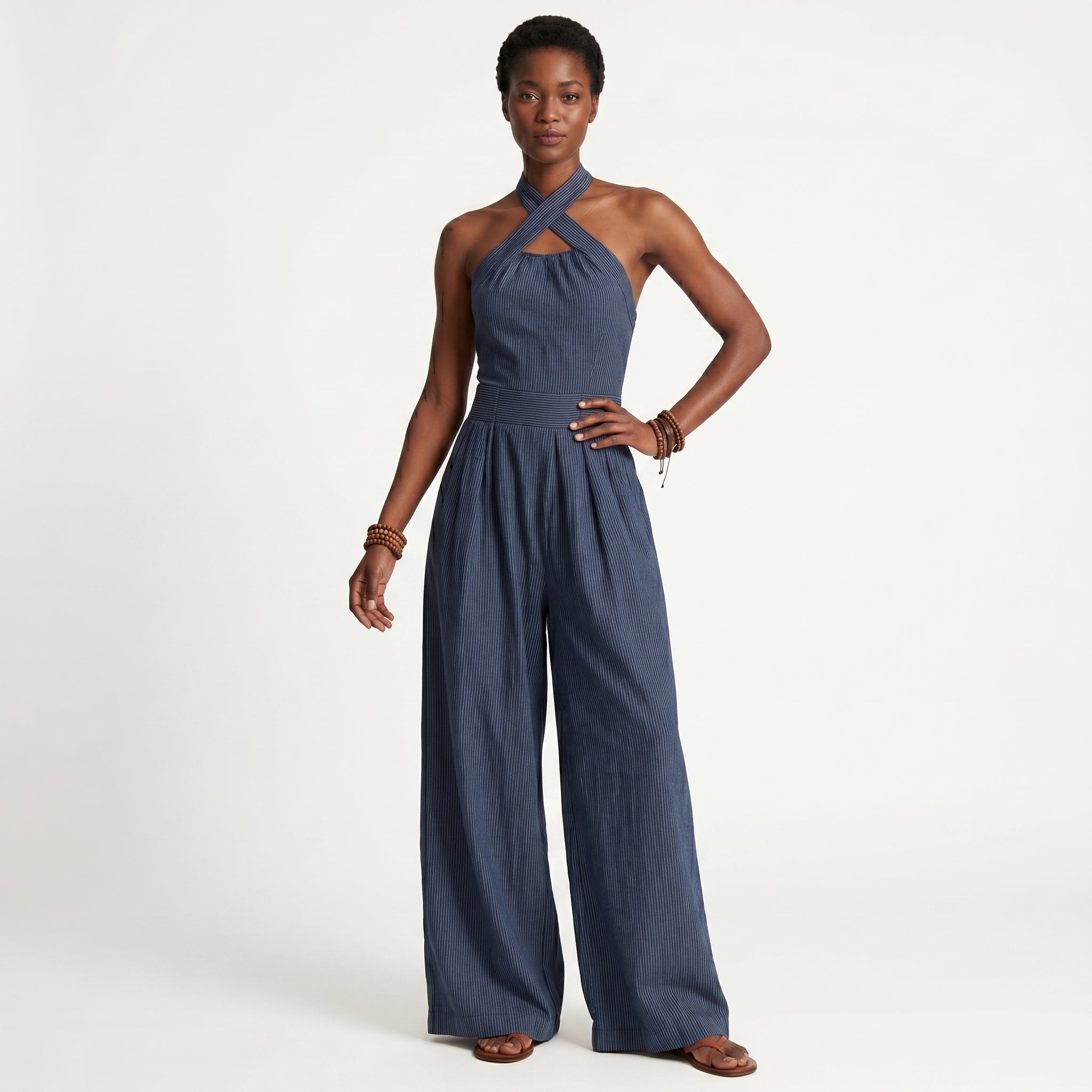 Madalena - Tekstureret jumpsuit med krydset halterneck