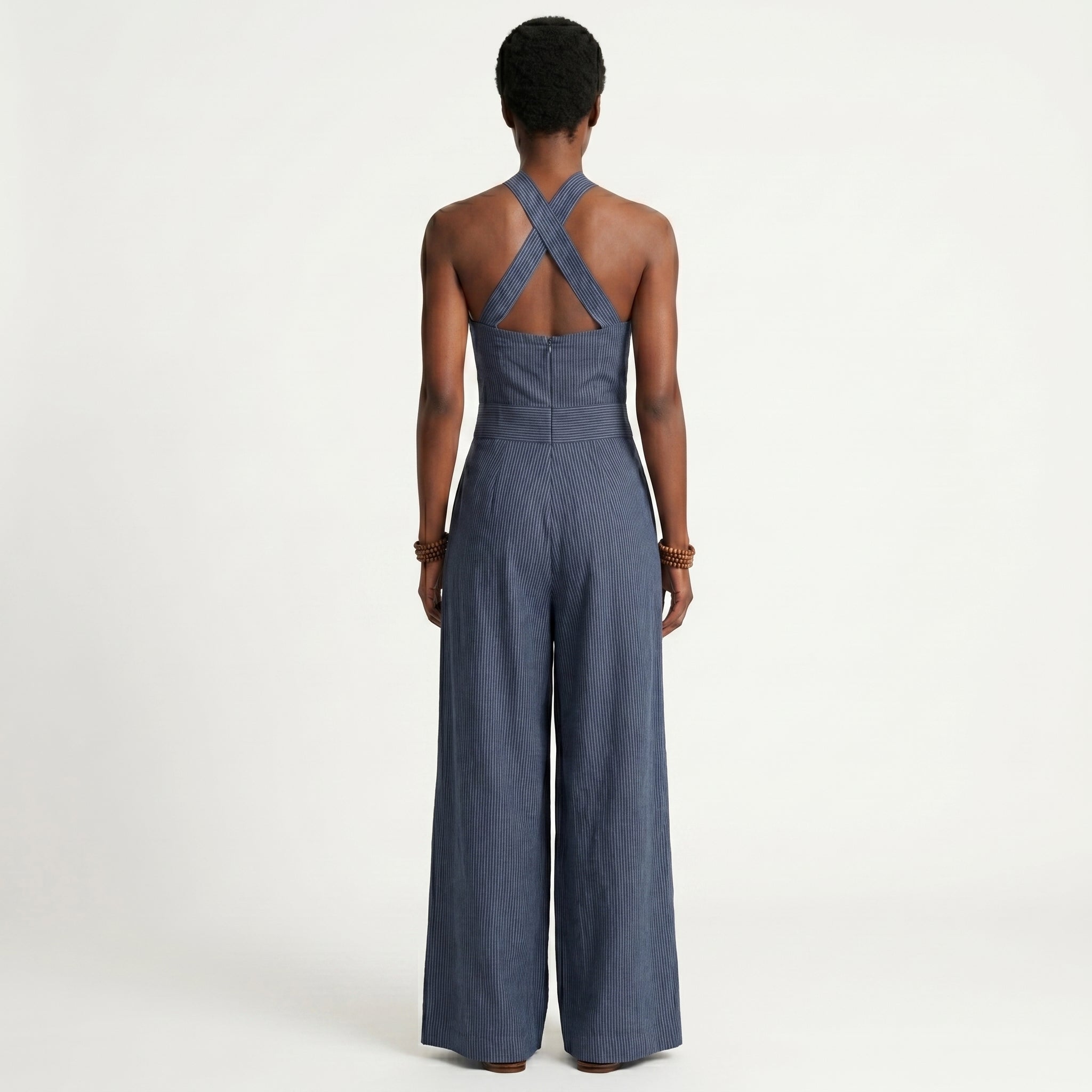 Madalena - Tekstureret jumpsuit med krydset halterneck
