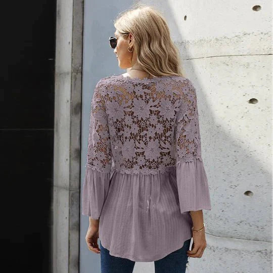 SARA - Bluse med blomstret blonde