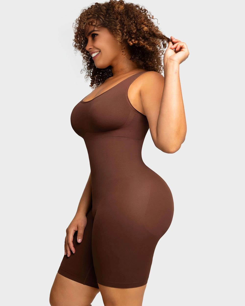 LALUNA® | SØMLØS BODYSUIT MED MELLEMLANGE LÅR