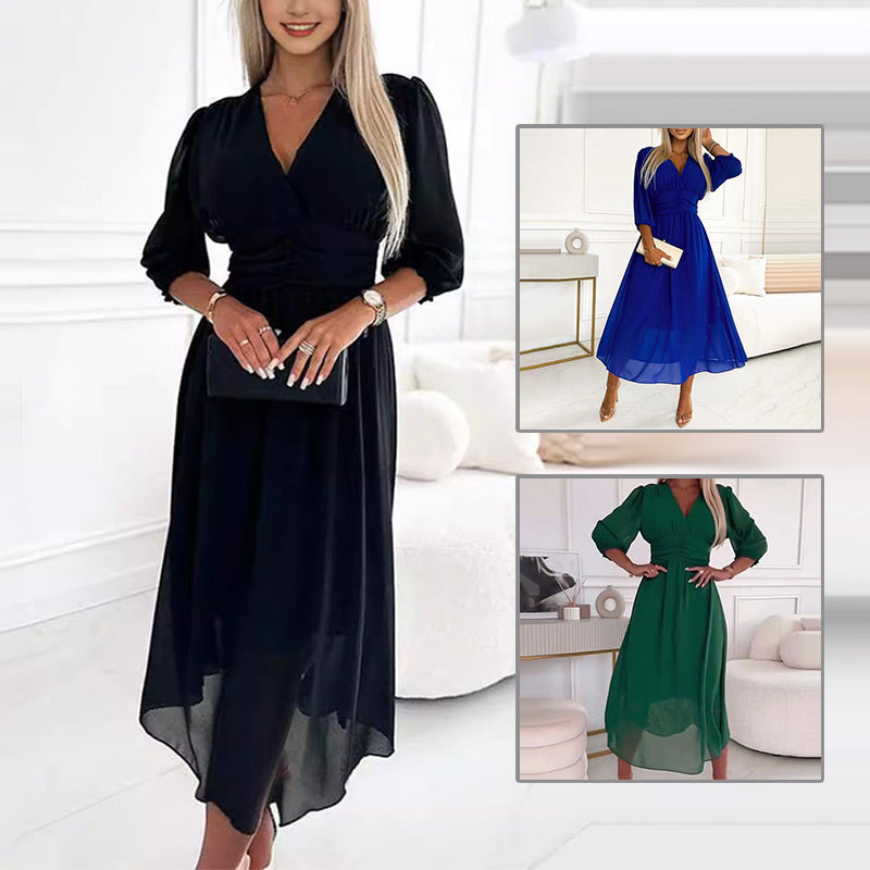 Eva | Chiffonkjole med spids halsudskæring