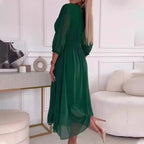 Eva | Chiffonkjole med spids halsudskæring