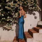 Tanja™ | Tidløs satin kjole med åben ryg og elegant design