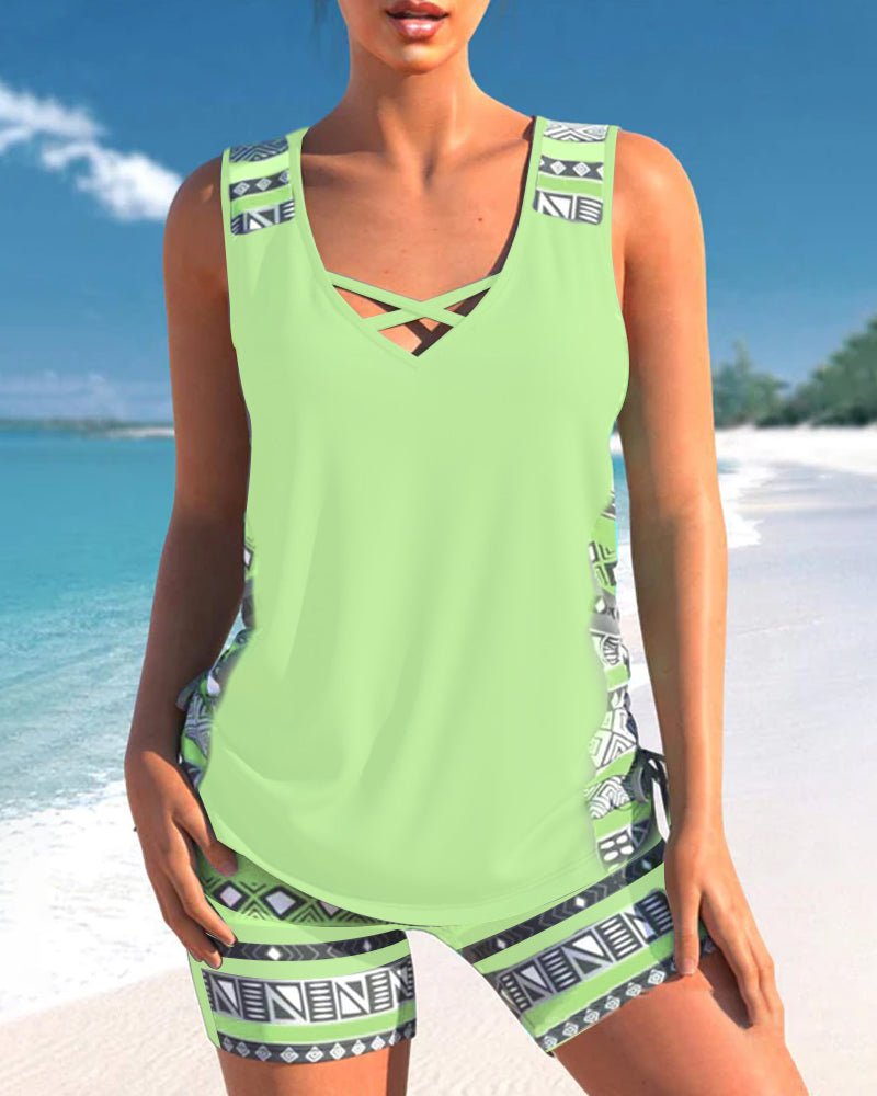 Tankini med geometrisk print og V-udskæring