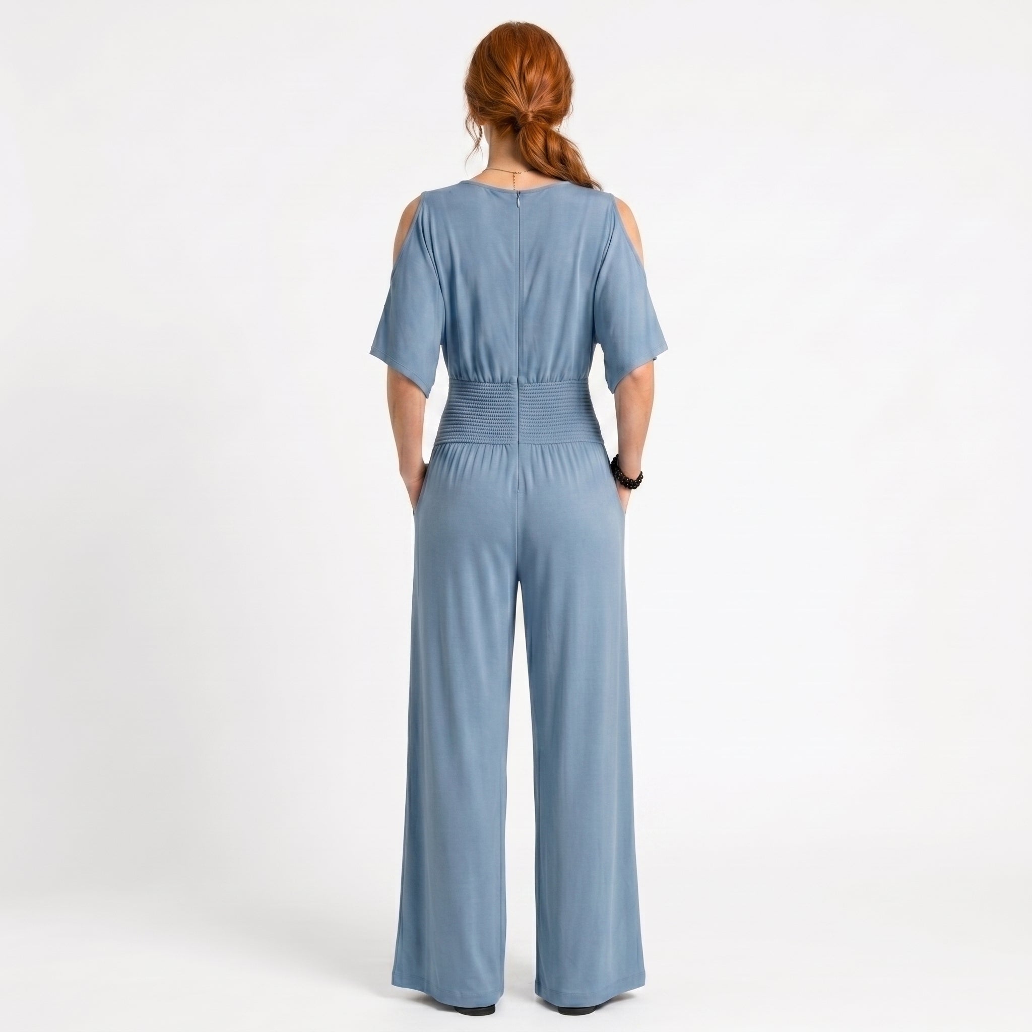 Beatriz - Flydende jumpsuit med elegant krydsudskæring
