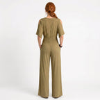 Beatriz - Flydende jumpsuit med elegant krydsudskæring