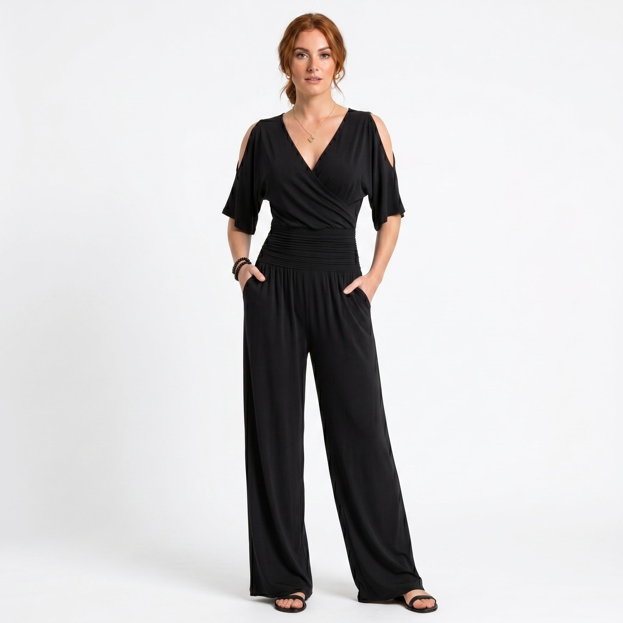 Beatriz - Flydende jumpsuit med elegant krydsudskæring